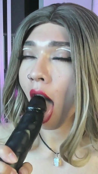 直播秀娘娘腔给你一个淫荡的口交