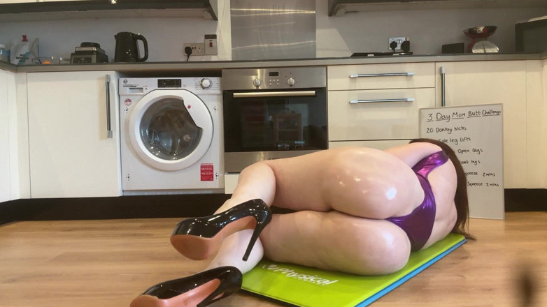 Sophie James: 3 dzień Mama Butt Challenge wyciśnij spermę z swojego kutasa