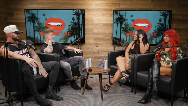 Pillow Talk: Alexas morgan hat an* l orgasmen