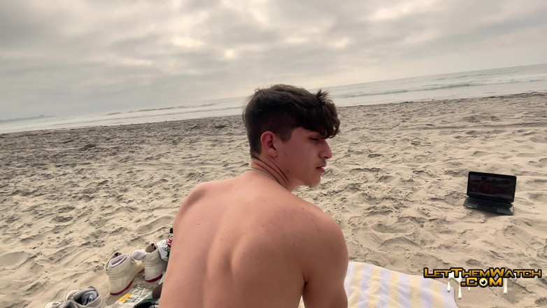 Let them watch: Public Fucking Younger Twink Bareback Caught Hardcore Public Beach Sex