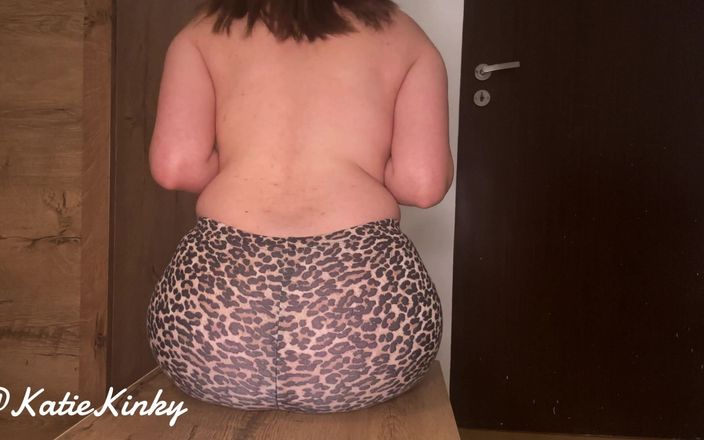 GassyKat: Wild Thing: Leopard Leggings, Farting Like a Beast