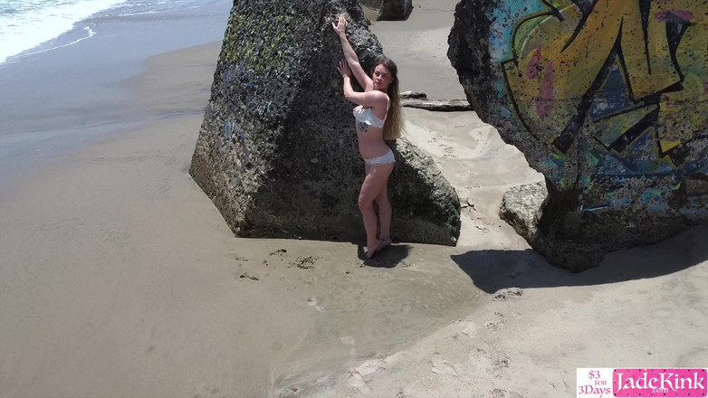 Jade Kink: Versaute Pornostar-models Am Öffentlichen Strand