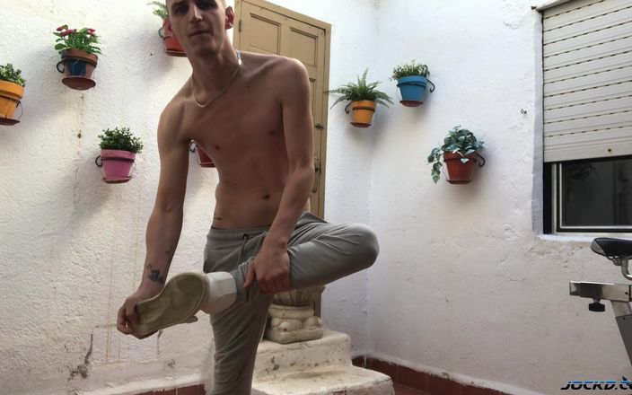 Lust For Boys: Gut bestückter junge squirtet groß und unordentlich