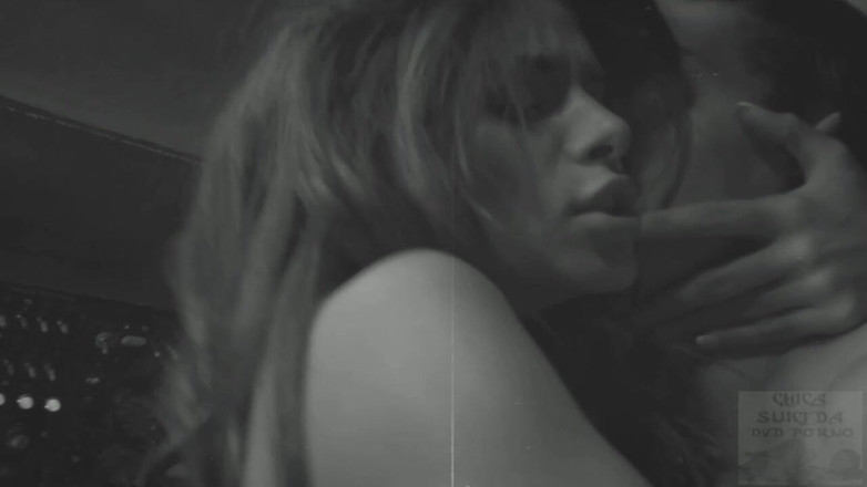 Chica Suicida DVD: 선장에게 따먹히는 완벽한 젖탱이와 엉덩이의 핫한 갈색 머리