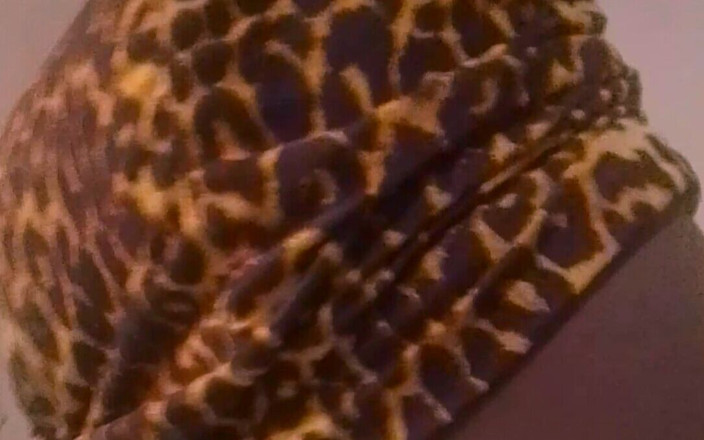 HaitiKing7: セックスする前に、彼を誘惑してから、いじり合う