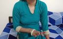 Saara Bhabhi: Měla velmi dlouhé šukání máslem sousedů s věcmi. přehledu Clear Hindi...