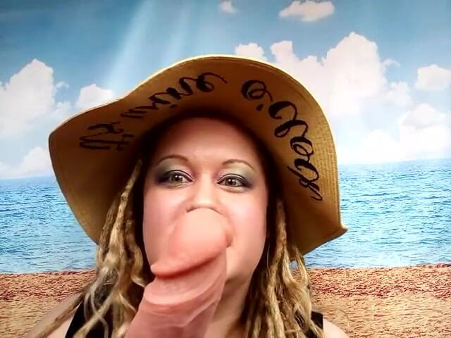 Campsissyboi: 娘娘腔有一个花生阴蒂真正的男人有大肥多汁的鸡巴