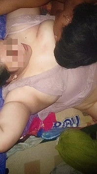 Il piacere di succhiare il mio vicino. Fa vibrare il mio corpo