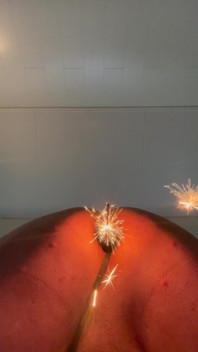 Flaming uma estrela no ânus