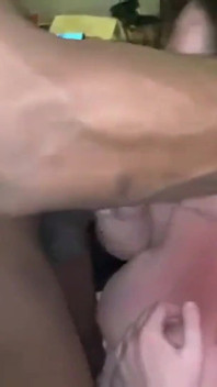 Youngenglishbbw chupando bbc Nata4sex abofeteando su polla en mi cara