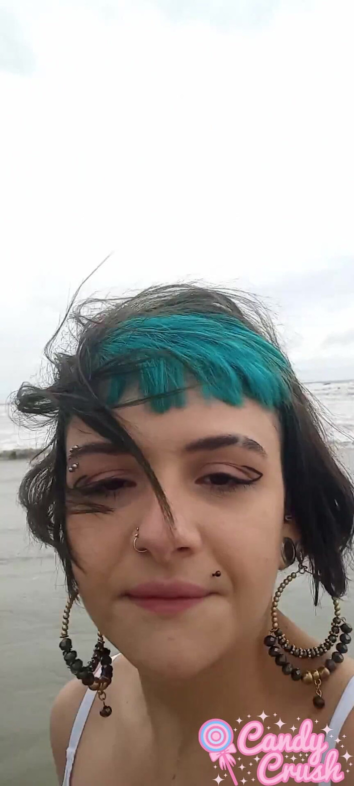 Mano Nico Official: ビーチの公共の場でペニスをしゃぶるホットティーン