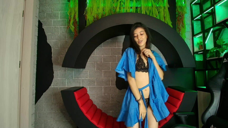 Adhara Hamilton: Sex Teens Naked Dancing Show