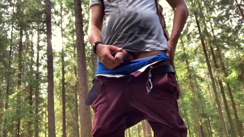 Fratchino: Horny guy works on his cock in the woods