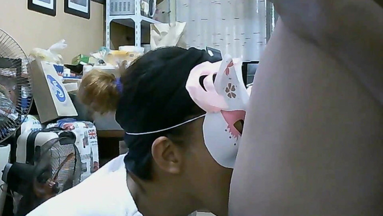 Pinay Buko Juice: Amatérské kouření Pinay, sperma v ústech