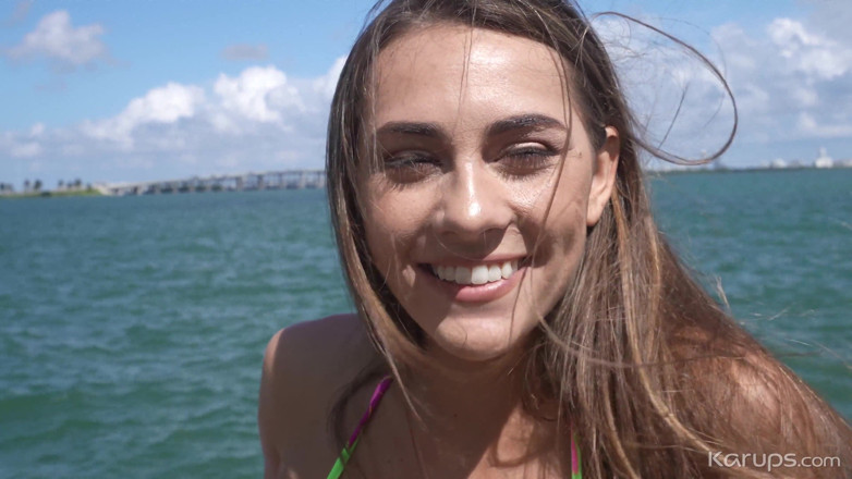 Karups POV: Smoking Hot Teen Gets a Messy Facial After Having Hard...