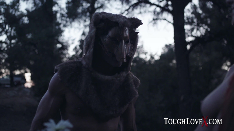 ToughLoveX: TOUGHLOVex - il cappuccetto rosso Scarlett Mae incontra Werestud