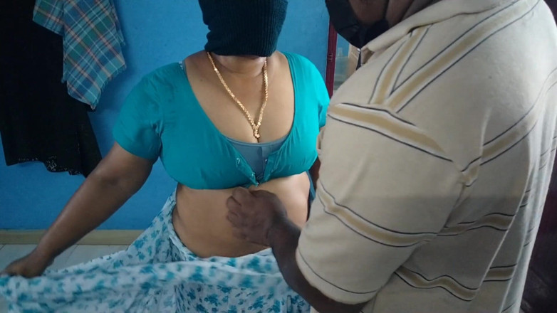 Benita sweety: Cylinder Delivery Boy Hot Sex with Stepaunty