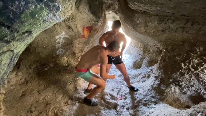 Dante Colle Gay: Lelaki kotor mencari gua untuk dikongkek