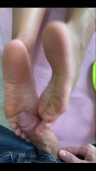 Footjob with Flip Flops Big Cumming on Soles and Eating Cum of Soles