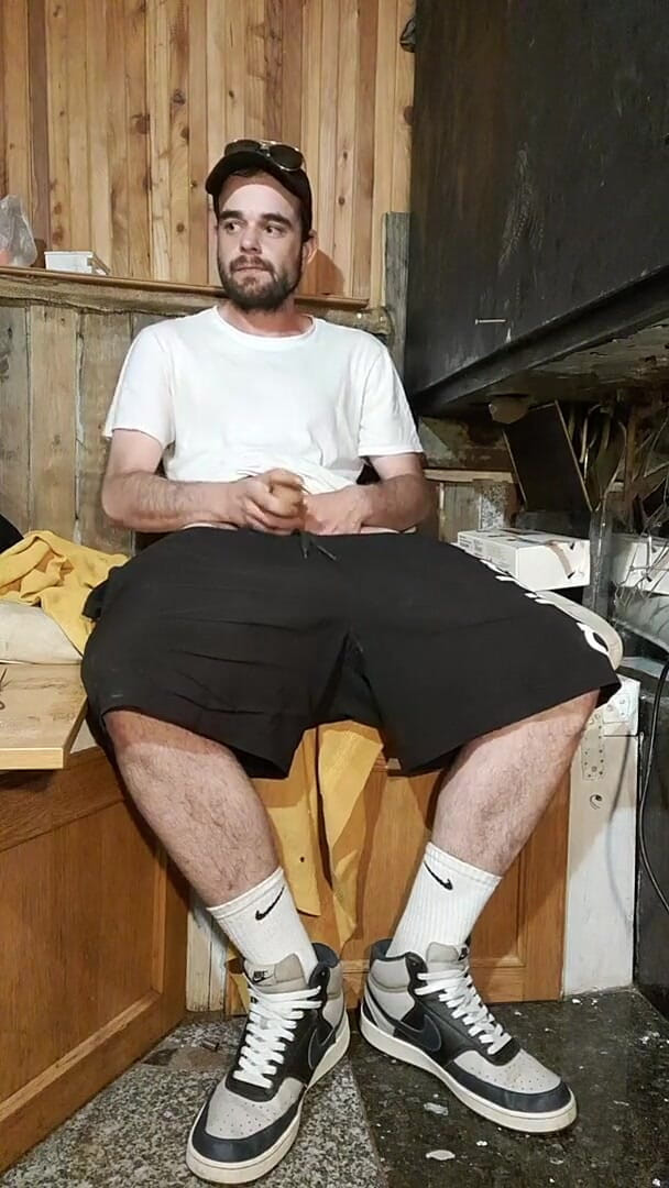 In Nike Sneakers (Jerkoff lover) In Nike Sneakers (Jerkoff lover)