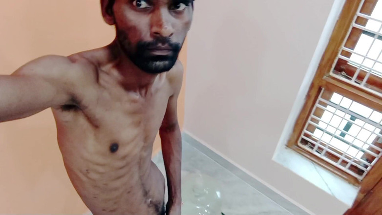 Rajesh Playboy 993: Голий дім