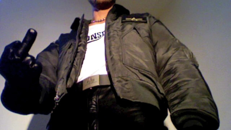 GEARandSmoke: 皮衣射精