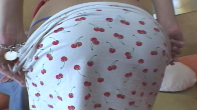 Cumdate: Mature Blonde's Pussy Gaped Wide Open by Expert Fingers