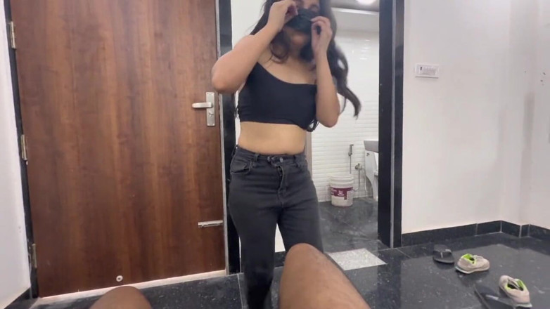 wildDesipair: Mascarada indiana namorada selvagem boquete com porra na boca vídeo...