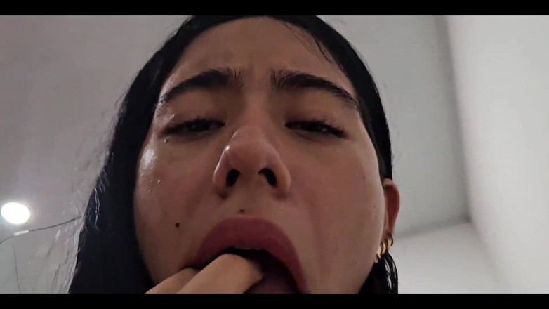 bitchsultry: Saya melancong dengan latina dengan pantat besar dan tetek besar