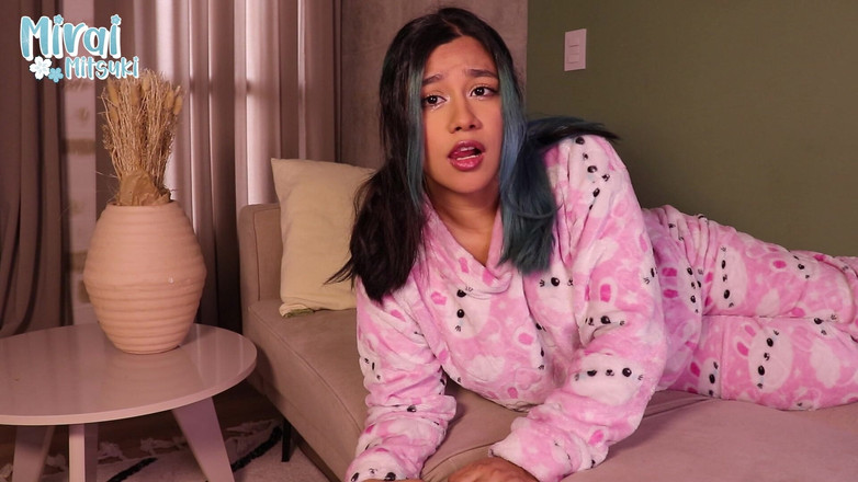 Mirai: Kız kardeşin onu sikebilmen için osuruyor