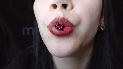 Anna Sky: Sexy giantess eating gummy bears