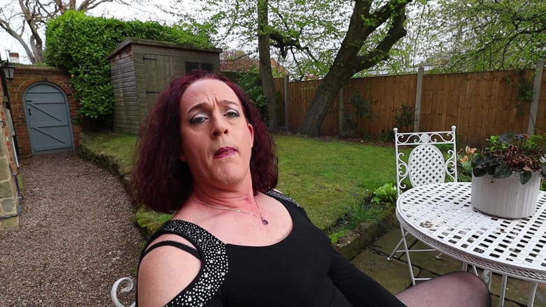 Mistress Jodie May: Rokende fetisj en nylons