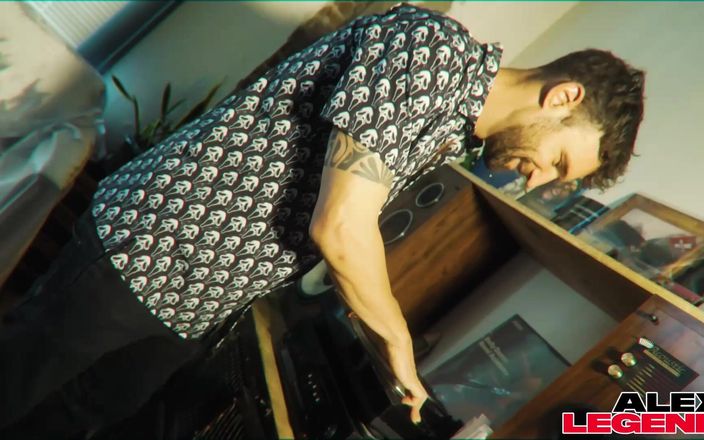 Alex Legend: Nasenige nachbarin gefickt