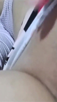 我的男朋友不在那里，他最好的朋友需要一些爱...