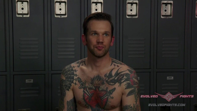 Evolved Fights: London River vs Will Havoc将在垫子和更衣室里操她