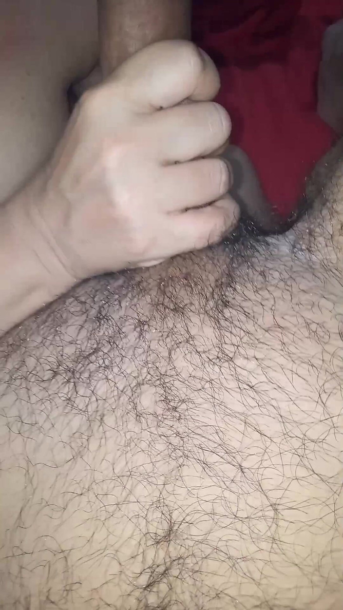 Manywka: 她的继兄赤身裸体地进入她