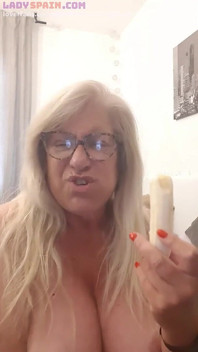 Fina Putting a Banana in Her Cunt. She Tastes It and Masturbates, so Horny!