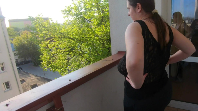 Lingerie Review: Provando le camicette filtranti senza censure