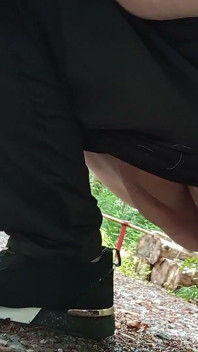 Flattulensen Pissing and Farting Outdoors