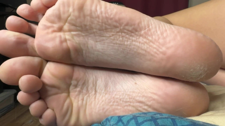 Skinny_lady69: 젖꼭지 보지 후장 발을 닫습니다.