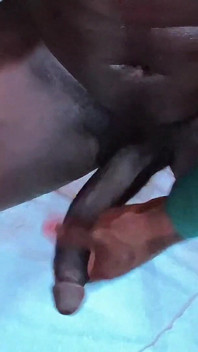 Éjacule assis sur ma bite pendant 13 minutes
