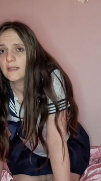 Masturbace S Dildem, Výprasky, Plácnutí Po Prsou..; to Vše V 100% Amatérském Režimu