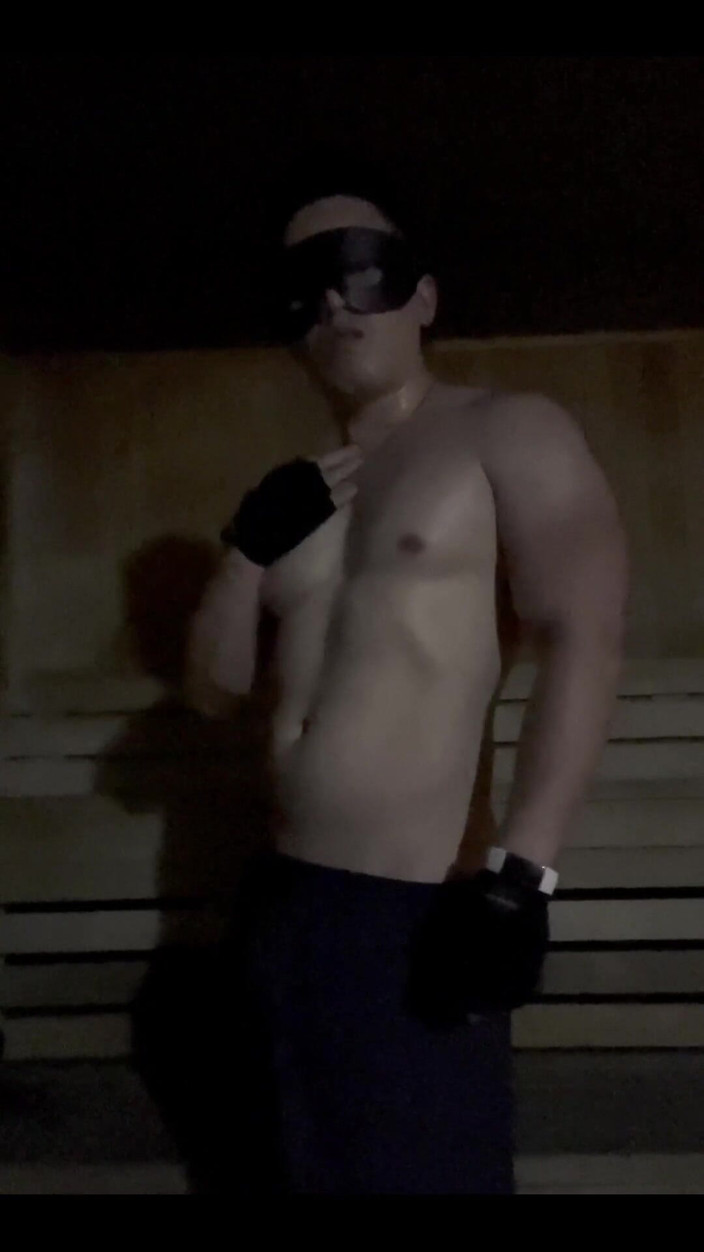 barenakedboy: Uvolnění vaší vnitřní důvěry a prolomení potu v sauně!