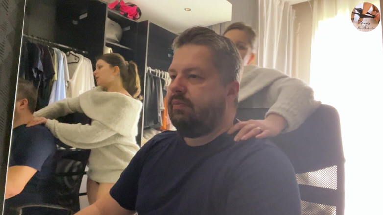 beauty_and_the_other_one: Je mi jedno, že pracuješ, chci tvoje sperma hned