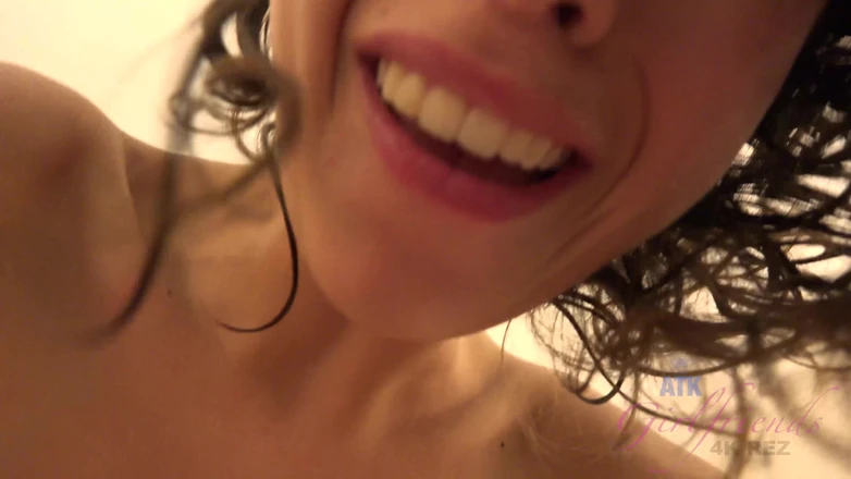 ATK Girlfriends: Jade é tão flexível