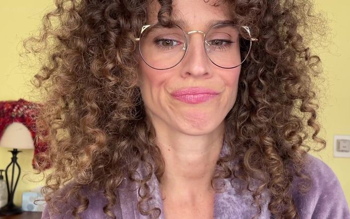VibeWithMommy: WICHsanleitung, jüdische stiefmutter-gamerin tränkt höschen, um ihrem süßen jungen zu...
