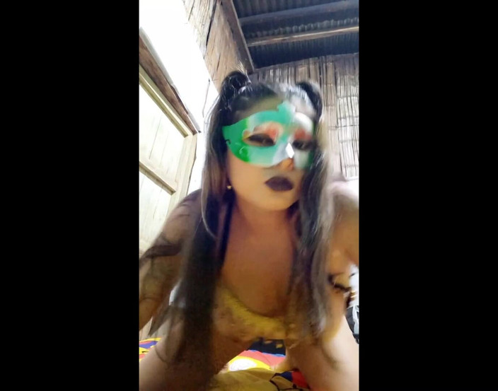 Martin13: 最高のラテンポルノ!義理の娘が義父を誘惑して自家製ポルノキャスティング