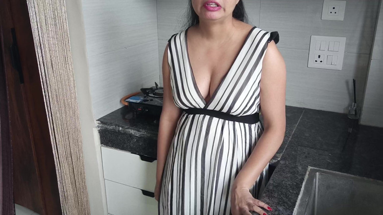 Saarabhabhi6: Adik tiri India yang seksi habis-habisan sama abang tirinya di...