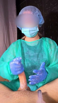 Nurse Decided to Try Out My Dick in Practice, Fast Jerking off