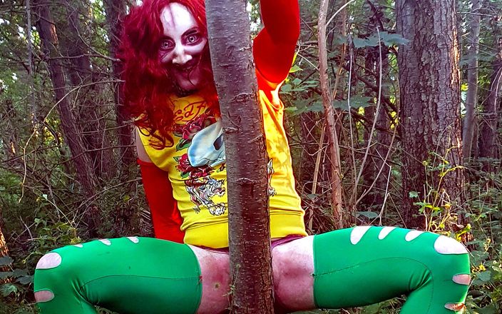 Demon Bitch: हॉट सेक्सी जंगली दानव रंडी को जंगल में हार्डकोर चरमसुख पसंद है